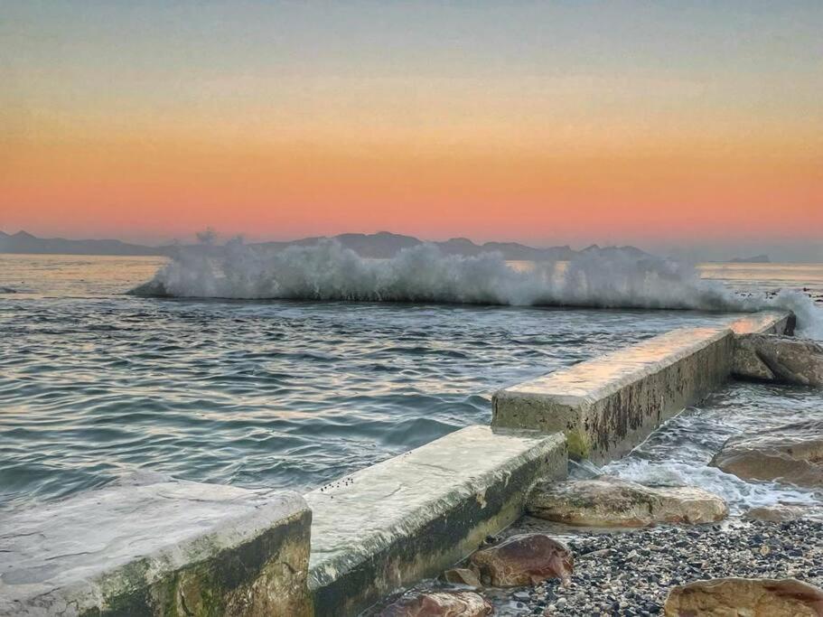 Cottage, Nine On Windsor, Kalk Bay, Cape Town Exteriör bild